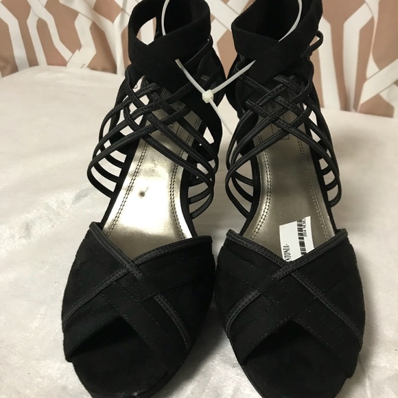 Metaphor Black Sandals - Picture 4 of 6